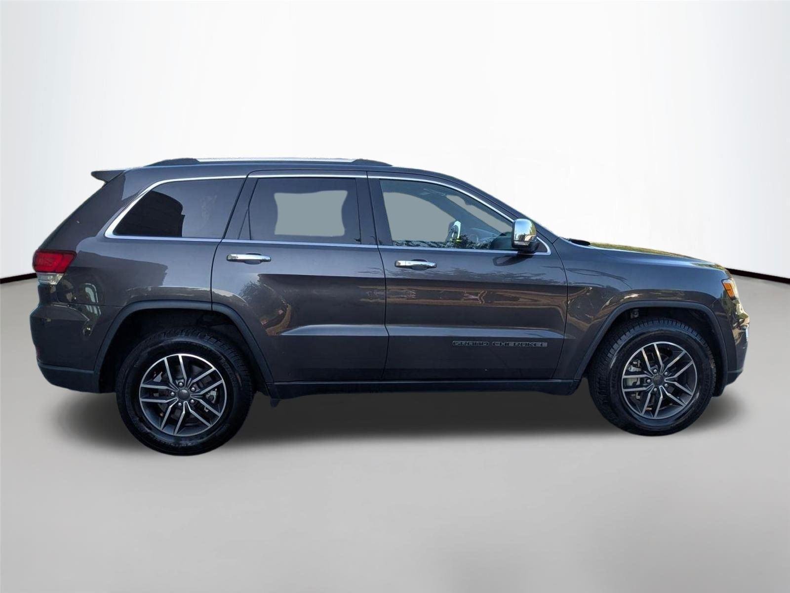 Used 2020 Granite Crystal Metallic Clearcoat Jeep Limited image 4