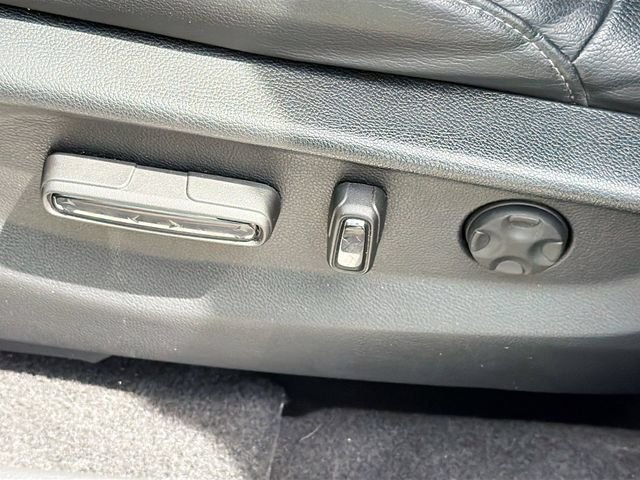 Used 2019  Honda EX-L image 25