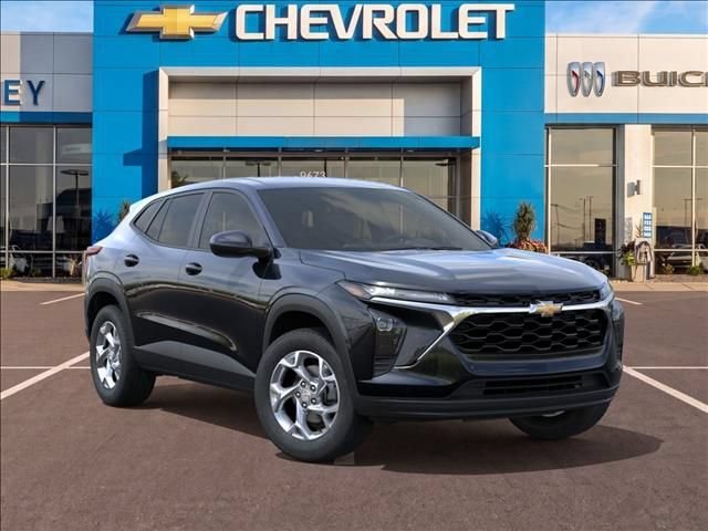 2026 Chevrolet Trax LS - Photo 7
