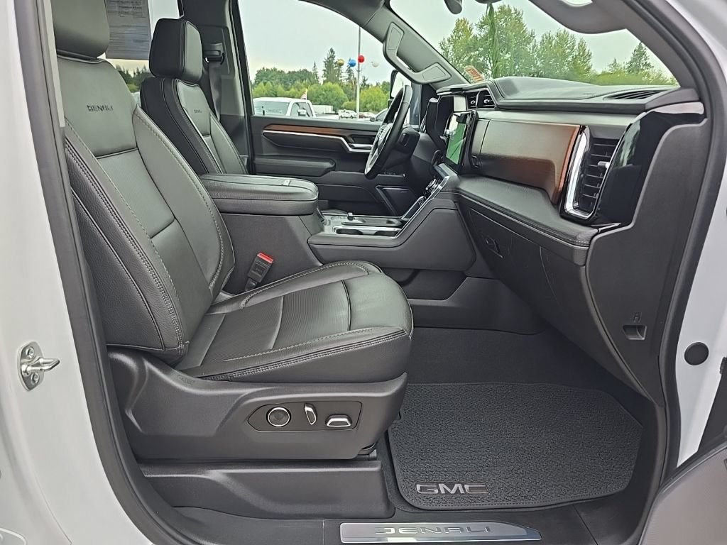 2025 GMC Sierra 3500HD Denali - Photo 32