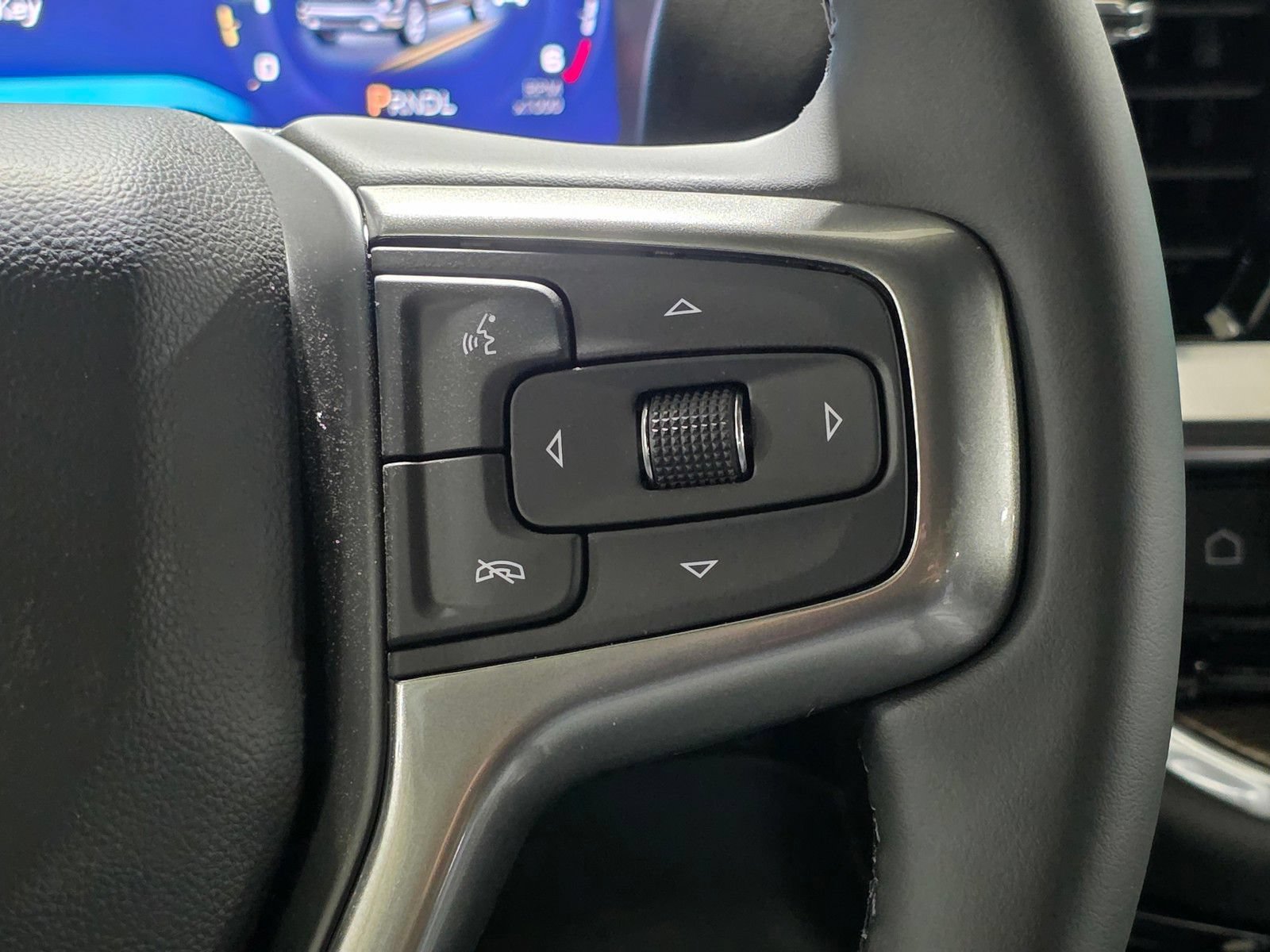 New 2026 Summit White Chevrolet LT (2FL) image 34