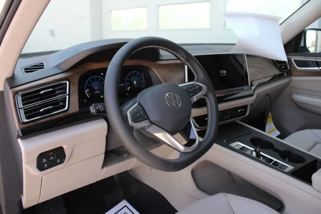 New 2026 White Volkswagen 2.0T SE image 2