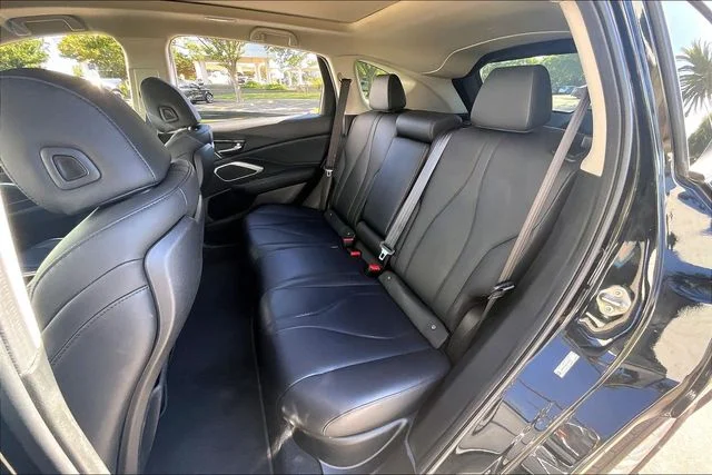 Used 2020  Acura Base image 25