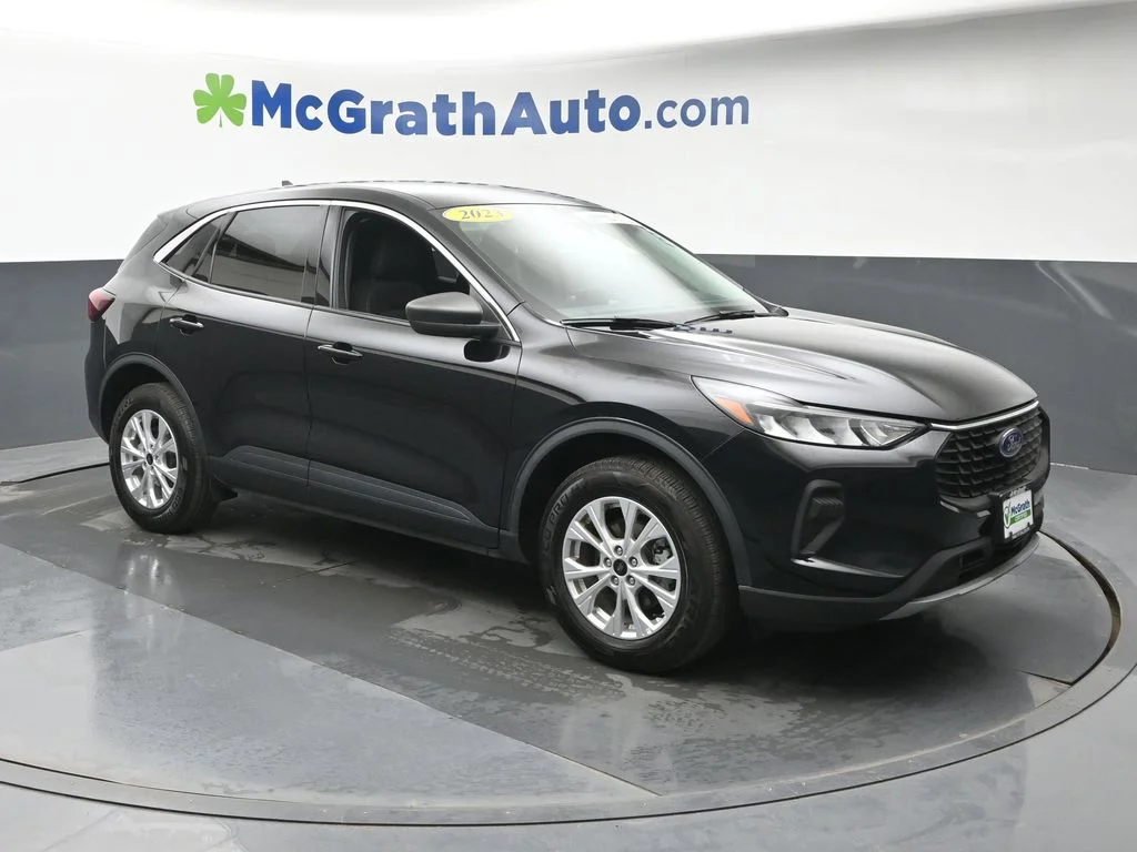 Used 2023 Black Ford Active image 2