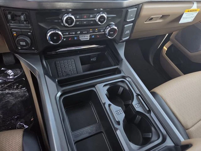 New 2026 Star White Metallic Tri-Coat Ford F-250® Lariat® image 32