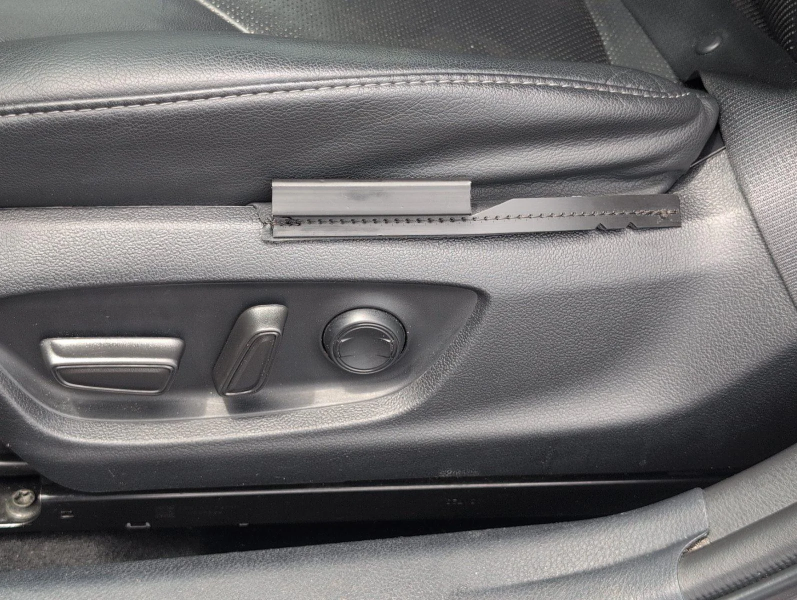 Used 2024 Predawn Gray Mica Toyota XLE image 18