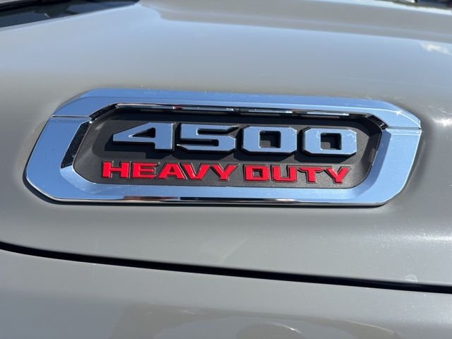 New 2026 Ceramic Gray Clear-Coat Exterior Paint RAM BIG HORN image 49