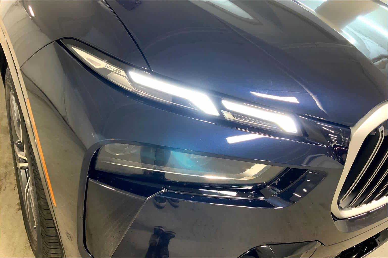 New 2026 Carbon Black Metallic BMW xDrive40i image 13
