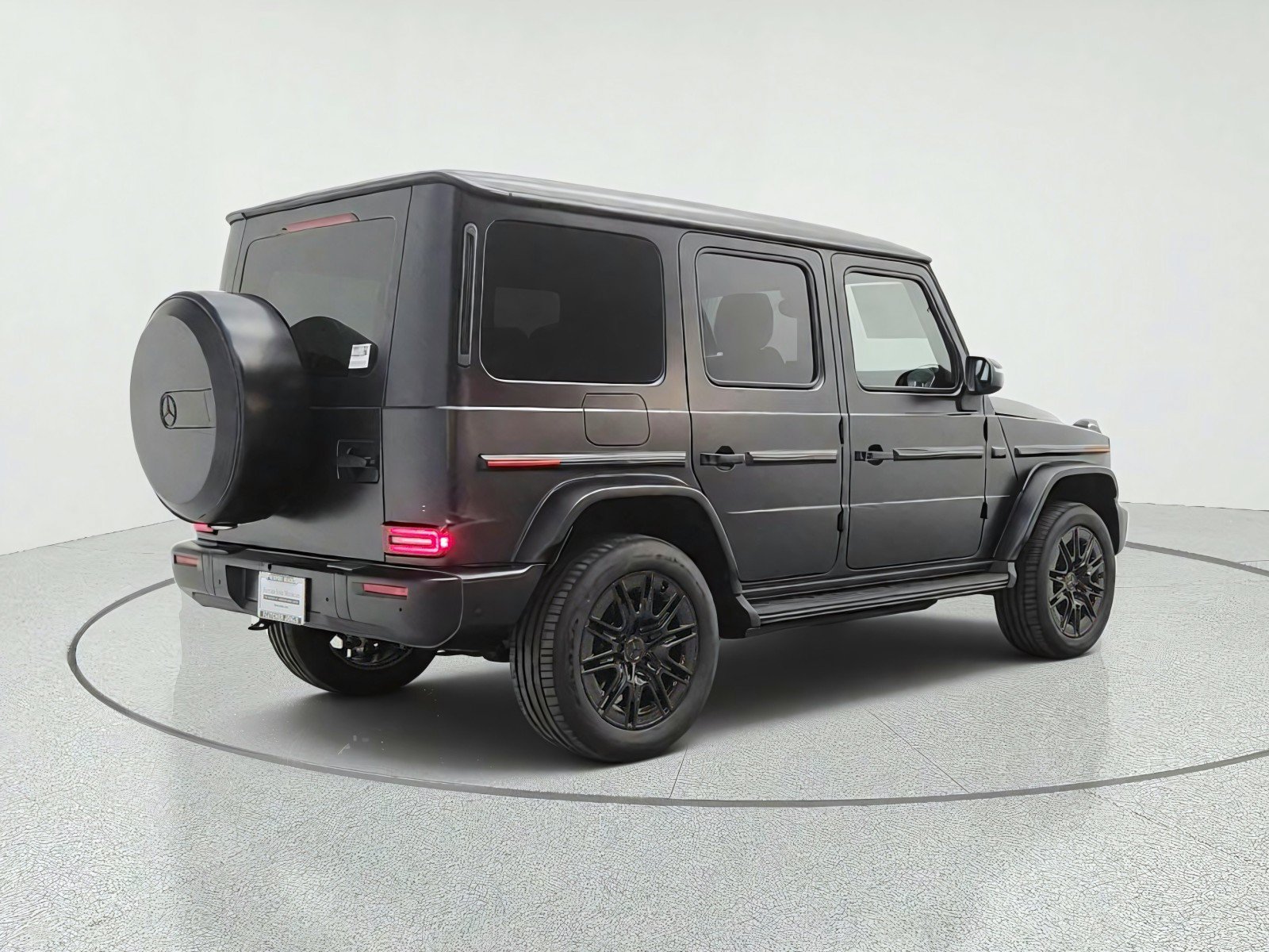 New 2027 MANUFAKTUR Night Black Magno Mercedes-Benz G 580e SUV image 26
