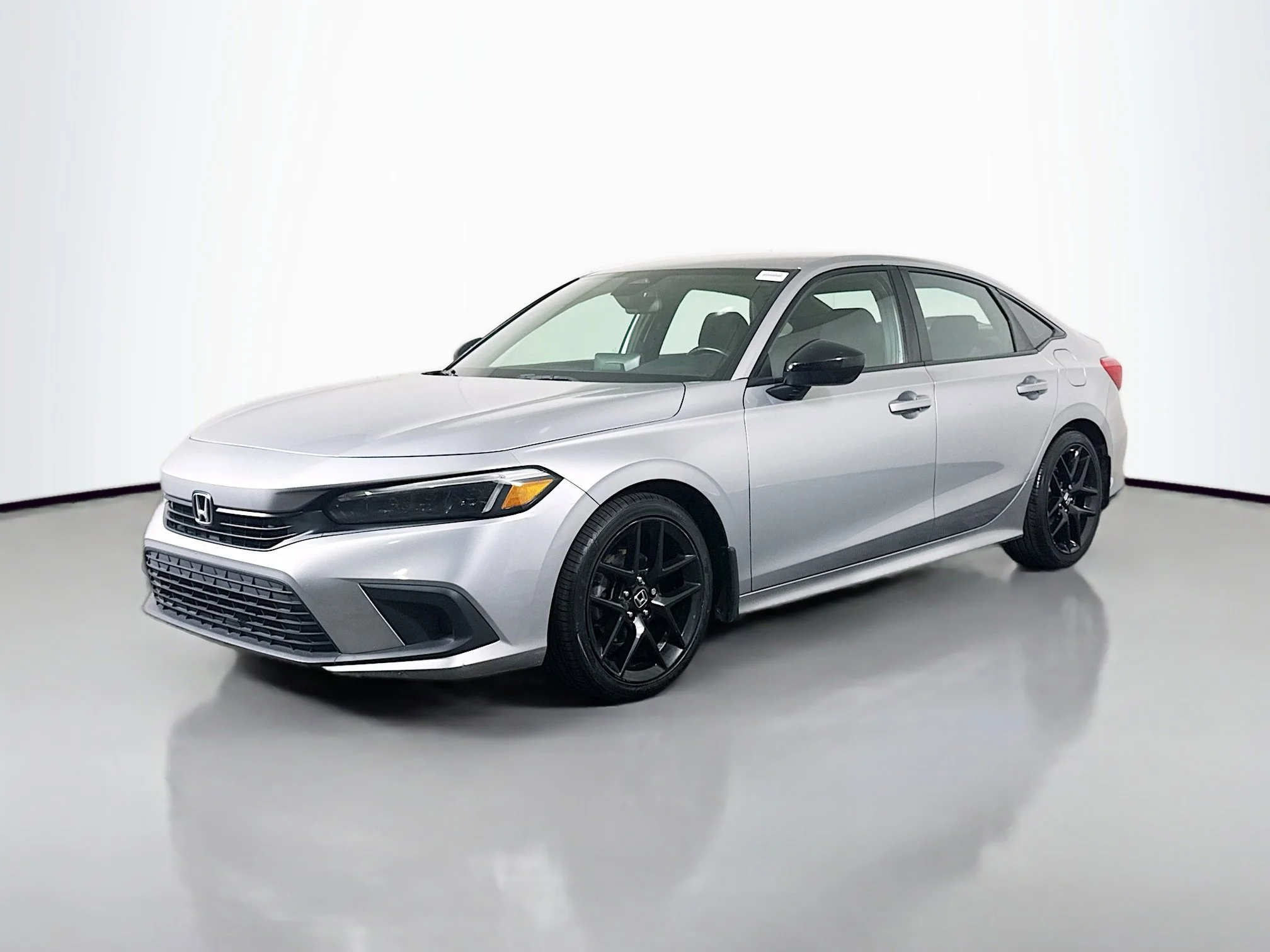 Used 2022 Lunar Silver Metallic Honda Sport image 3