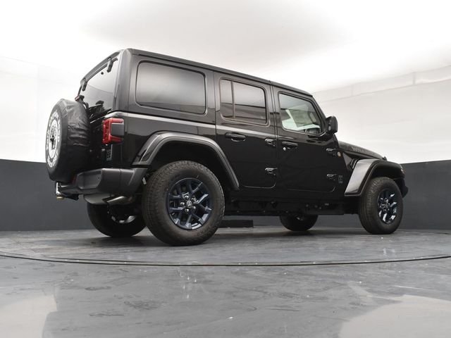 New 2026 Black Clear-Coat Exterior Paint Jeep 85th Anniversary Edition image 24