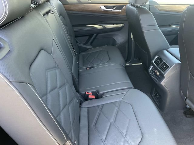 New 2026 Green Volkswagen SE w/Technology image 24