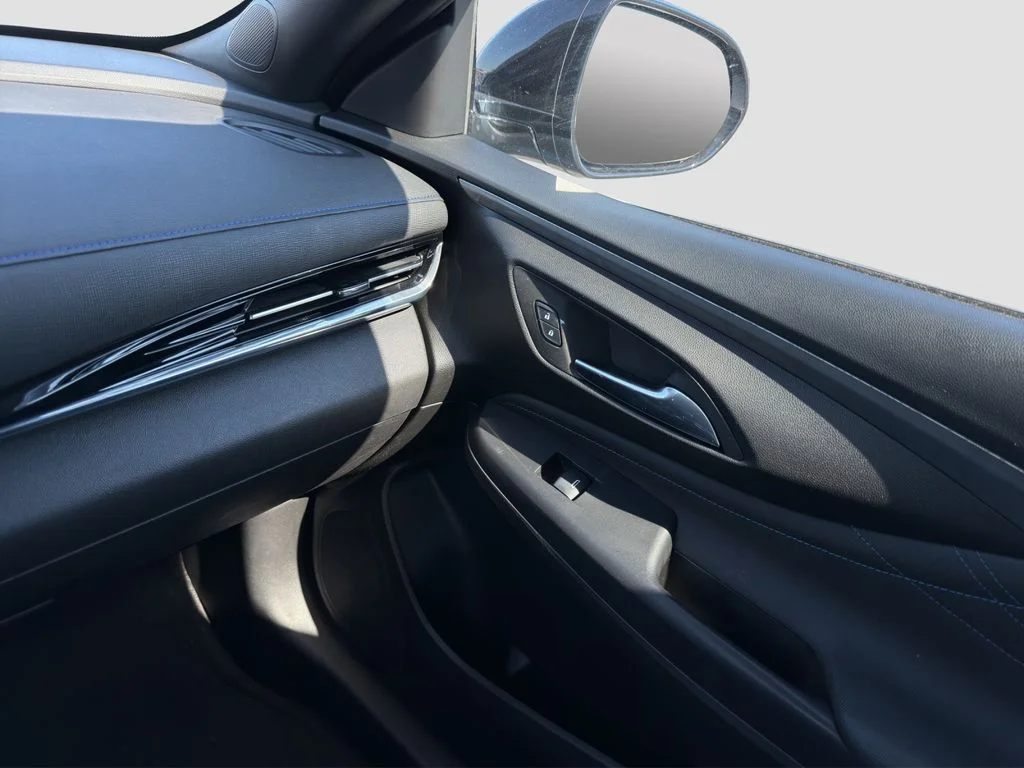 2025 Buick Envista Sport Touring - Photo 26