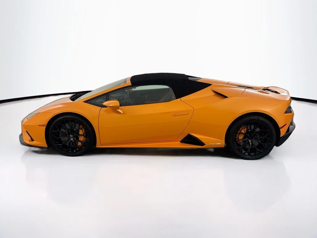 Used 2020 Arancio Borealis Pearl Lamborghini  image 39