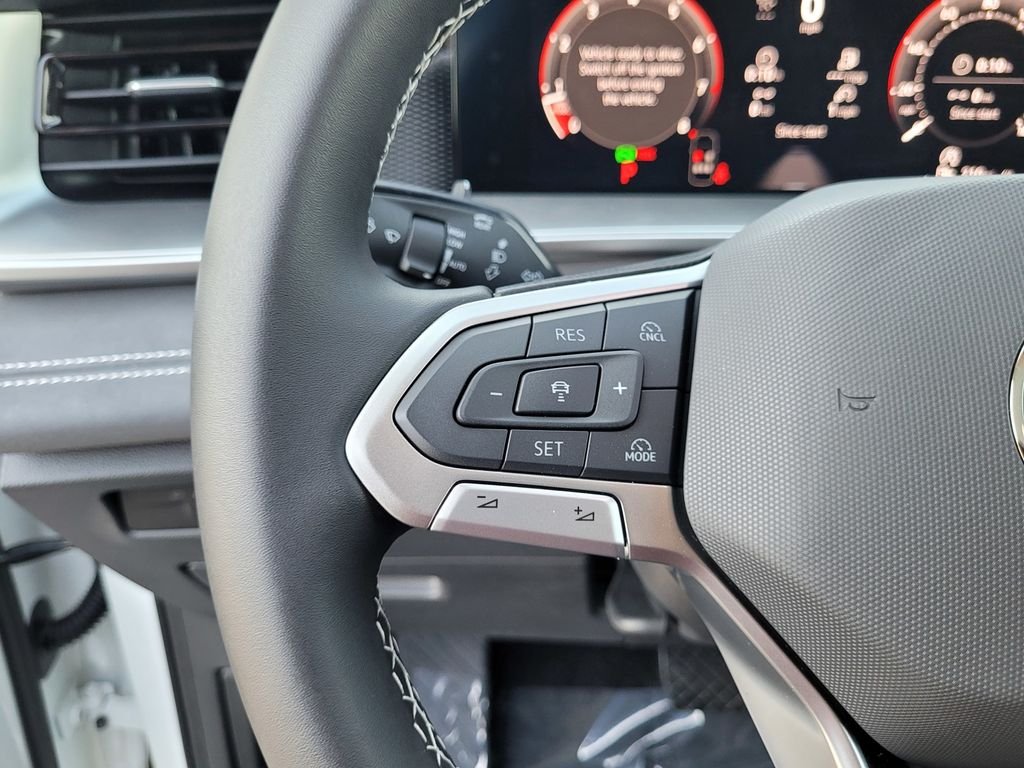 New 2026 White/off-white Volkswagen SE image 21