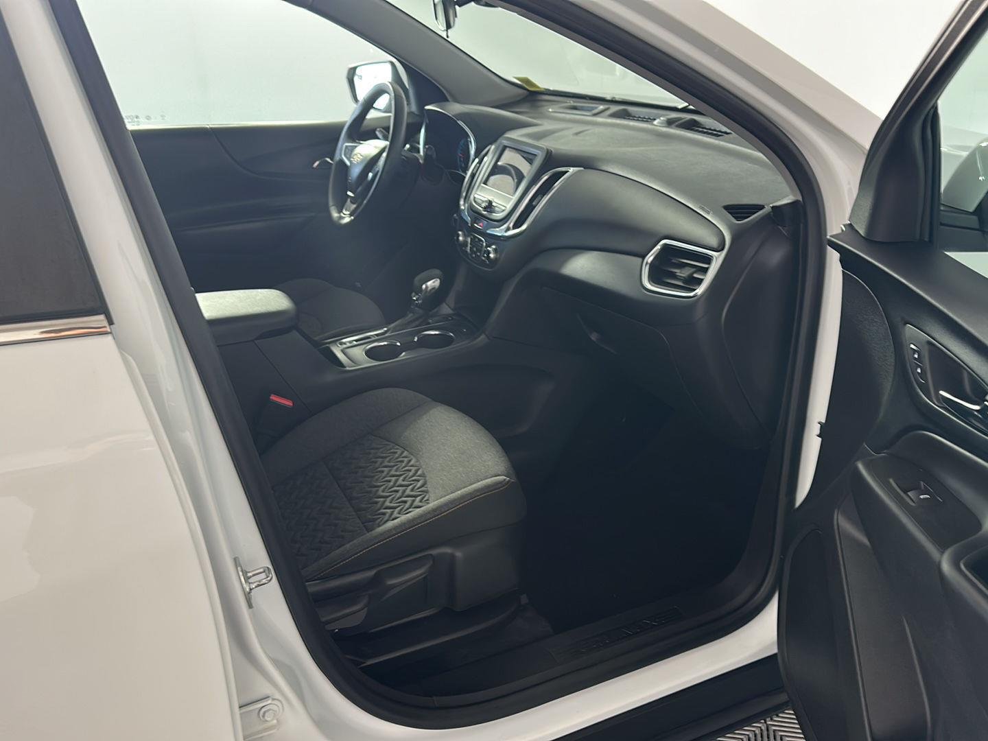 Used 2024 Summit White Chevrolet LT image 23