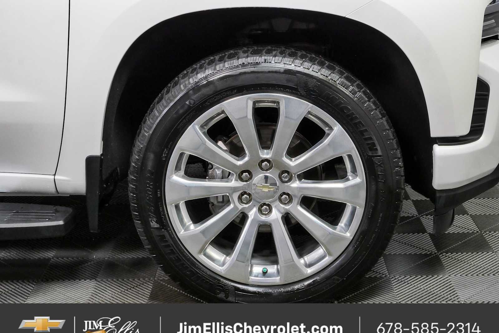 Certified Used 2021 IRIDESCENT PEARL TRICOAT Chevrolet High Country image 38