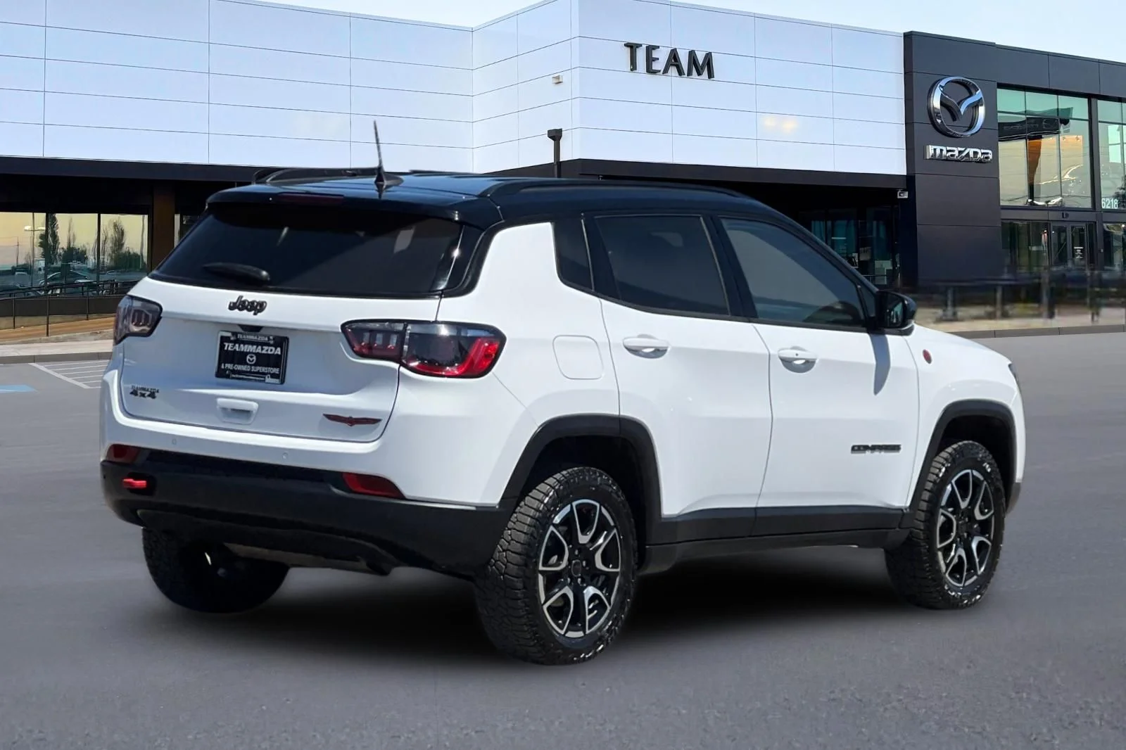 Used 2025 White Jeep Trailhawk image 4