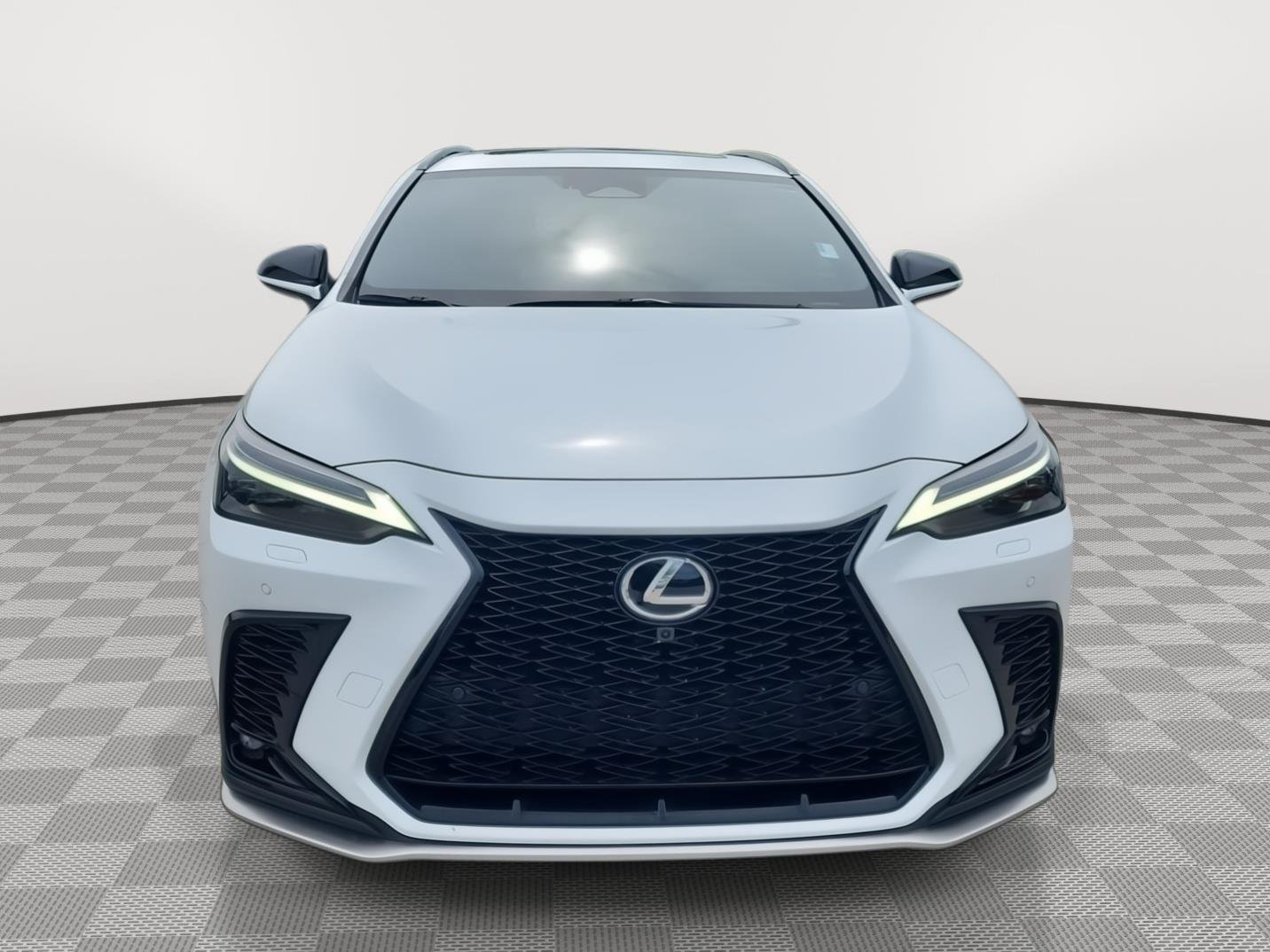 Used 2025 Ultra White Lexus NX 450h+ F SPORT Handling image 6