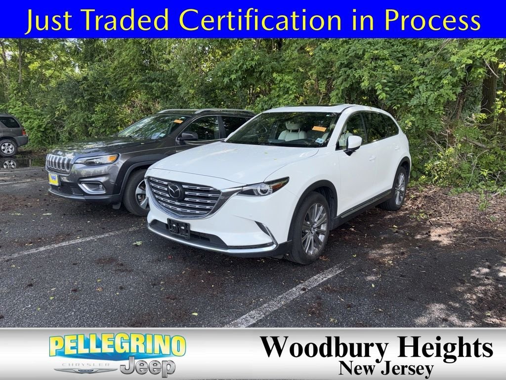 Certified Used 2023 White Mazda Signature image 1