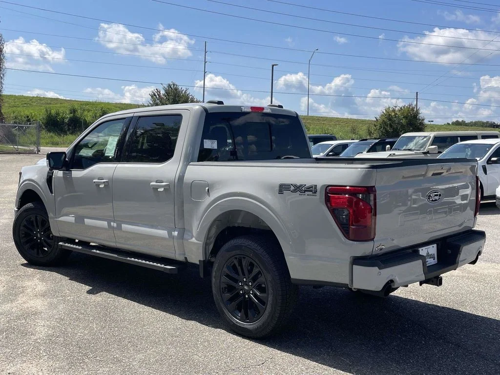 New 2026 Avalanche Ford XLT image 5