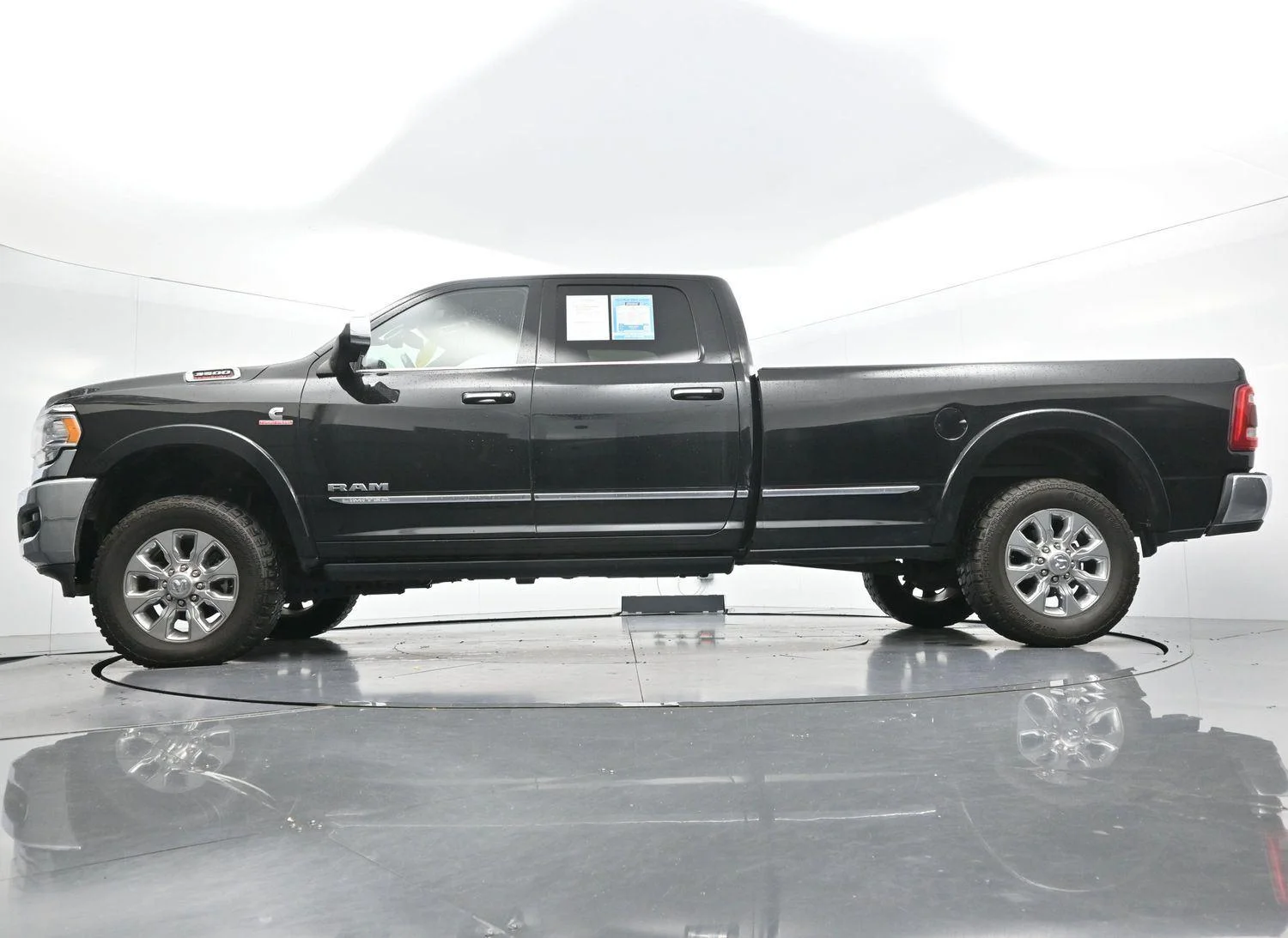 Used 2022 Diamond Black Crystal Pearlcoat Ram Limited image 45