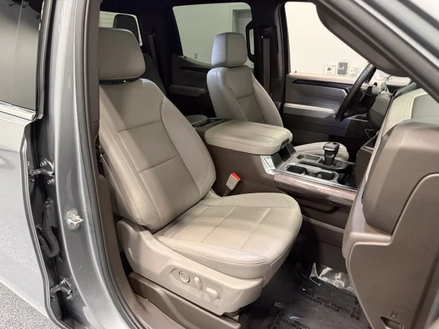 Used 2025 Gray Chevrolet LTZ image 33