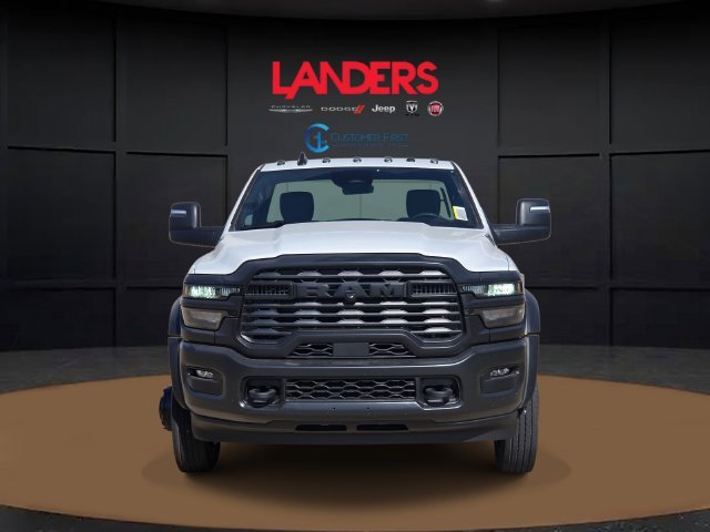 New 2026 Bright White Clear-Coat Exterior Paint RAM Tradesman image 2