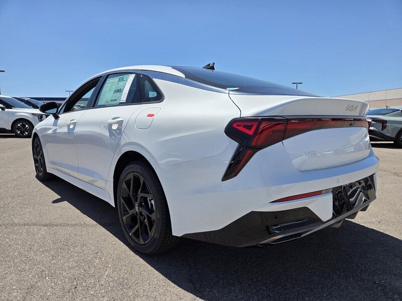 New 2026 Snow White Pearl Kia GT-Line FWD image 4