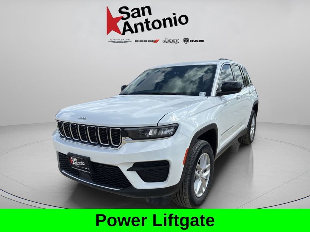 New 2025 White Jeep Laredo X image 6