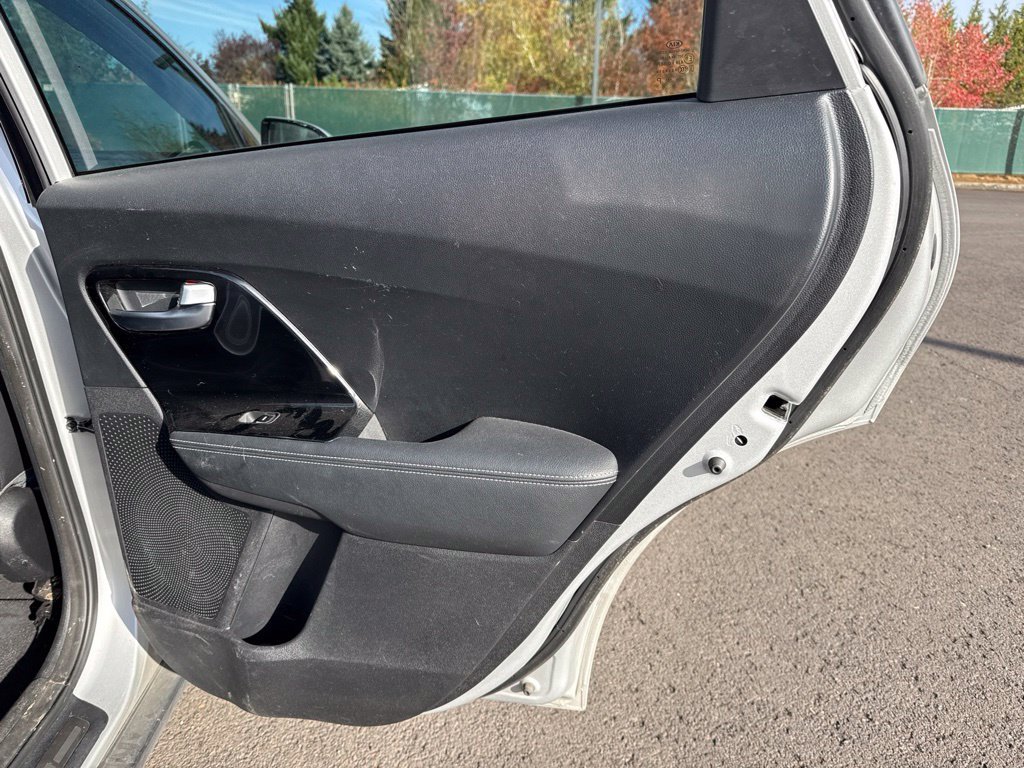 Used 2019 Silky Silver Kia EX image 22