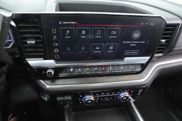 Used 2025 White GMC SLT image 28