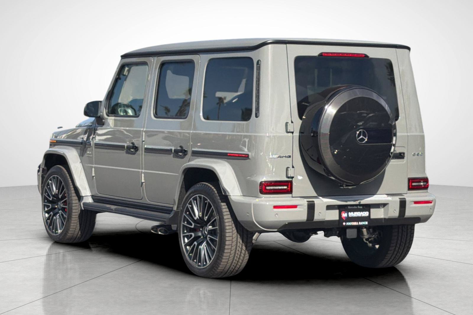 New 2027 MANUFAKTUR Arabian Grey Non- Metallic Mercedes-Benz G 63 AMG® image 14