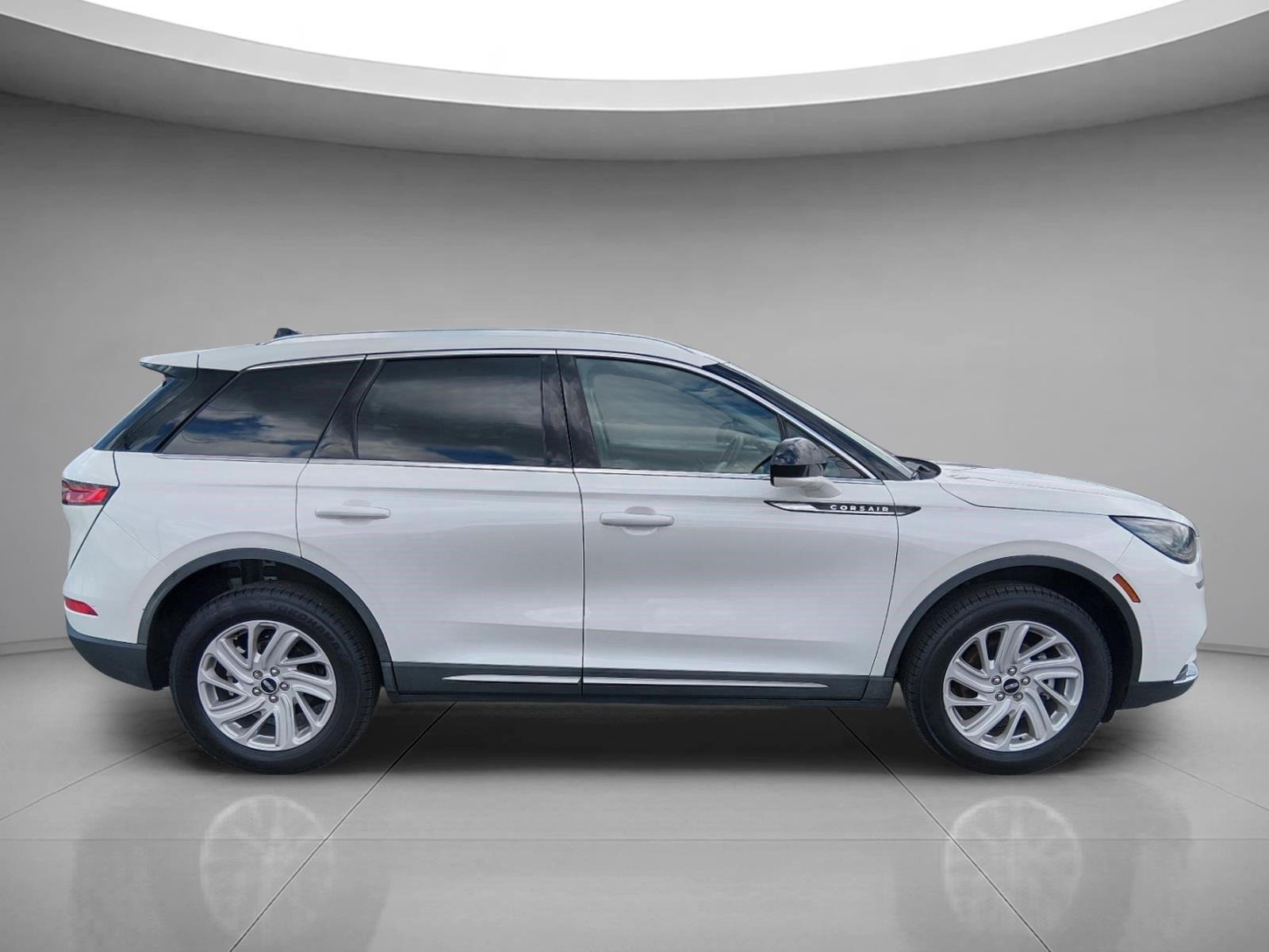 Used 2022 Pristine White Metallic Tri-Coat Lincoln Standard image 6