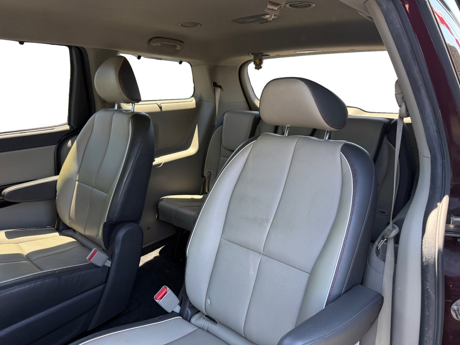 Used 2016 Venetian Red Pearl Kia SX image 16