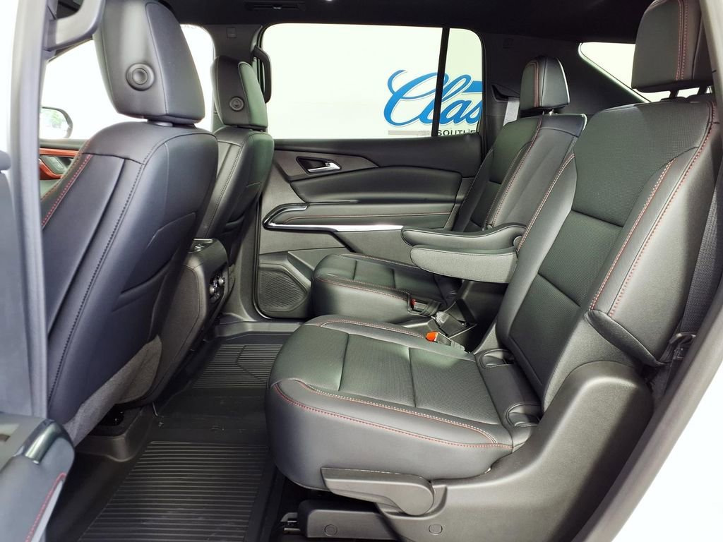 2026 Chevrolet Traverse Z71 - Photo 8
