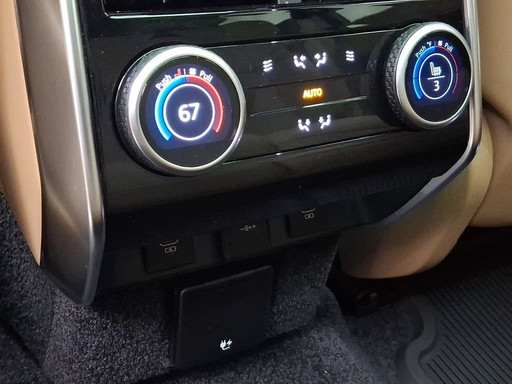 Certified Used 2023 Constellation Blue SV Bespoke Ult Met Gloss Land Rover SE image 11