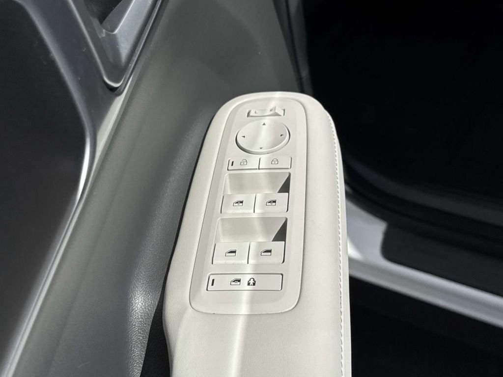 Certified Used 2025 White Hyundai SEL image 28