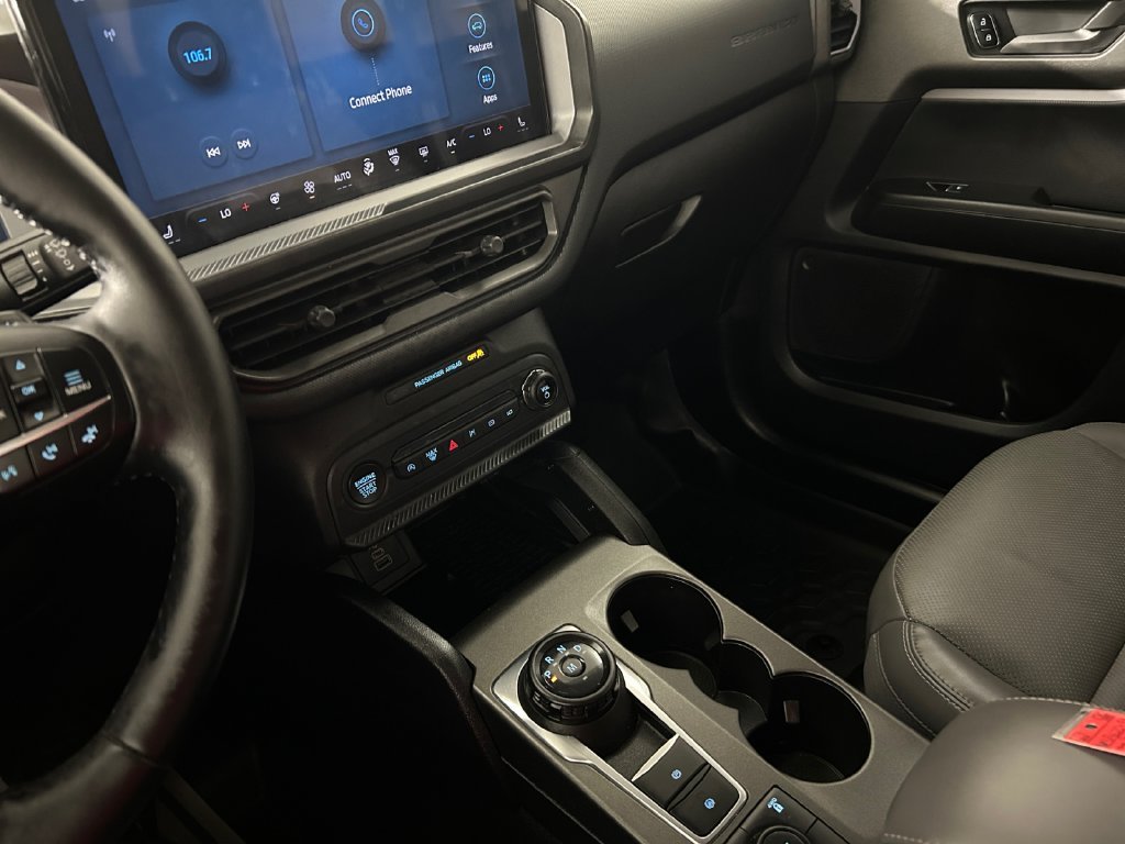 Used 2025 White Ford Badlands image 22