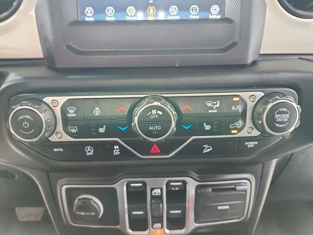 Used 2021 Black Jeep Unlimited Islander image 29
