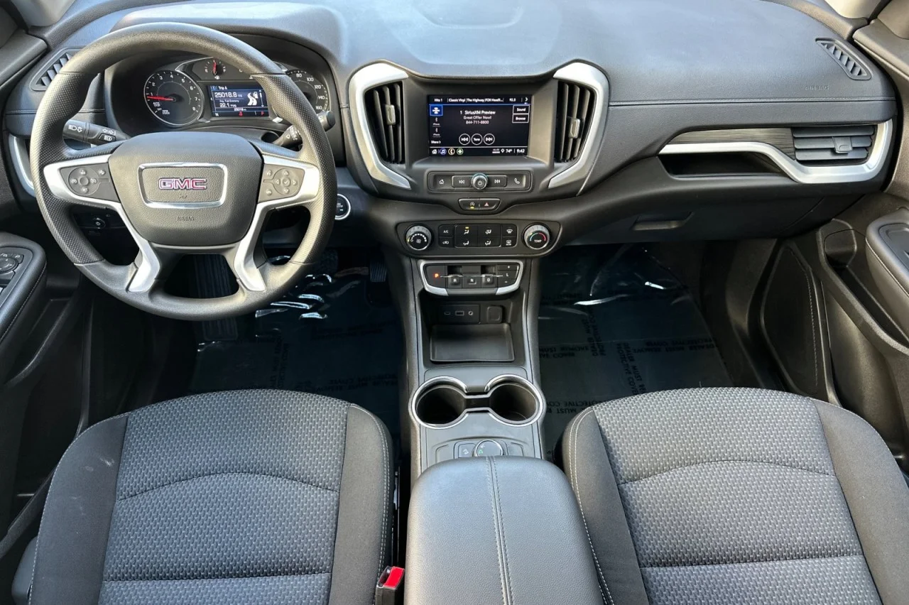 Used 2024 BLACK GMC SLE image 12