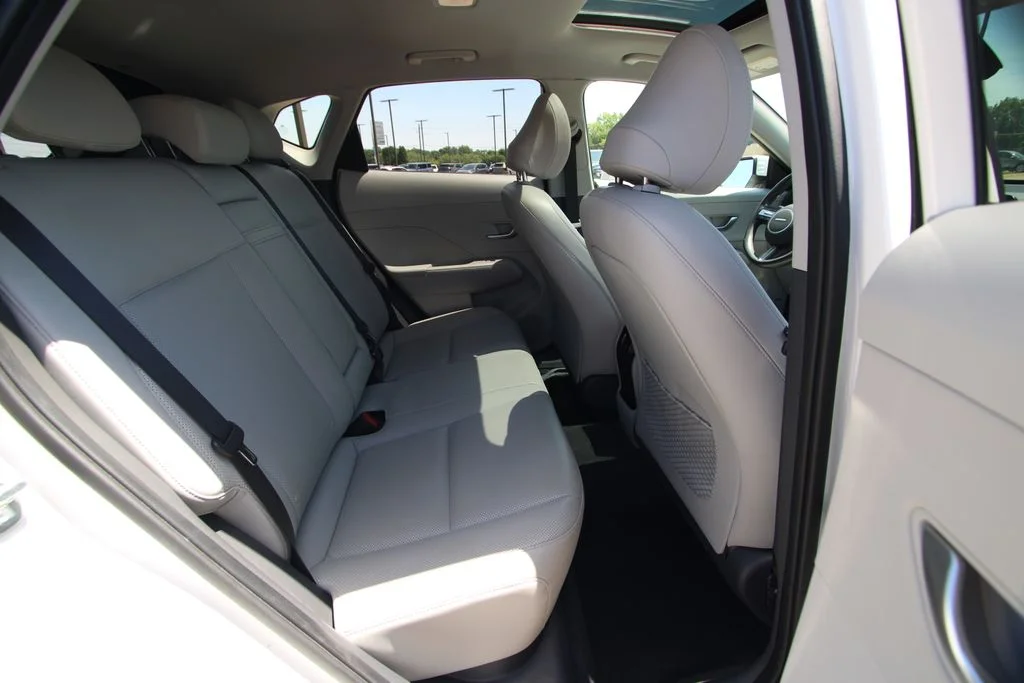 Used 2024 White Hyundai Limited image 9