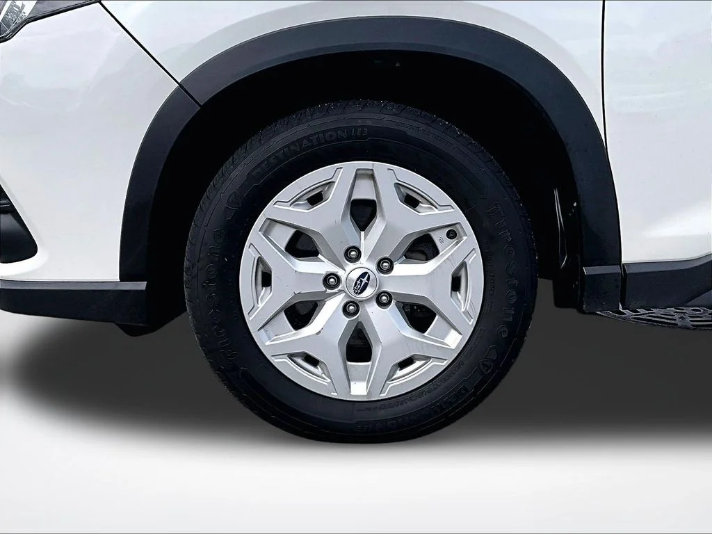 Used 2023 White Subaru Base image 10