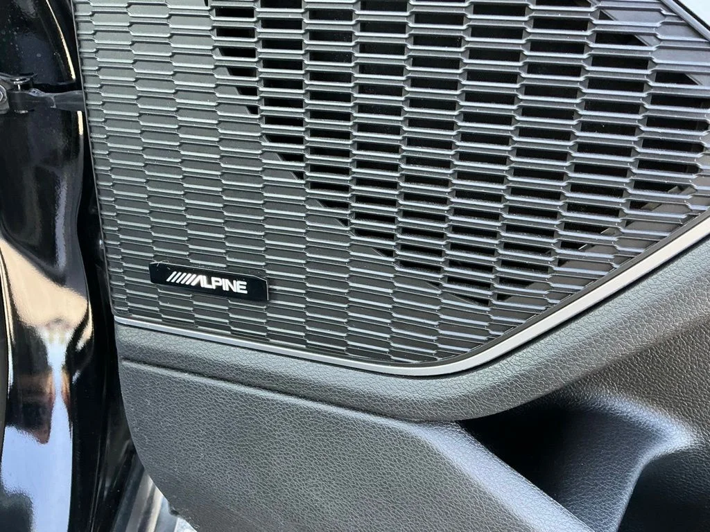 Used 2024 Black Jeep 4xe image 31