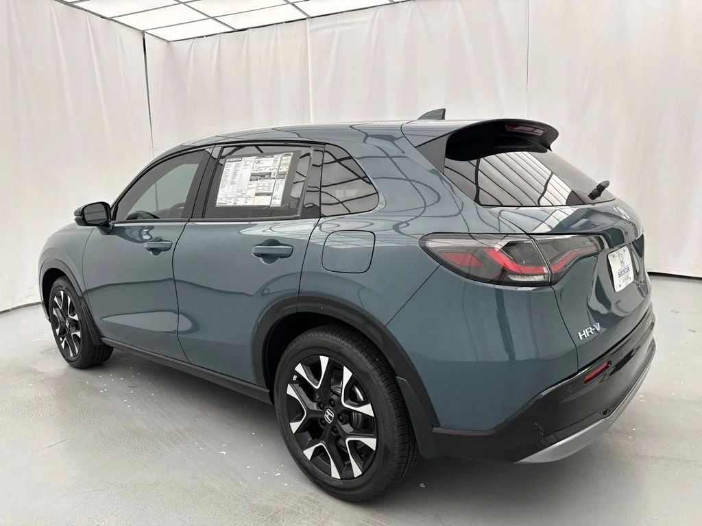 New 2027 Nordic Forest Pearl Honda EX-L image 5