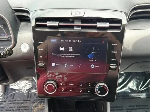 Used 2023 Black Hyundai SEL image 18