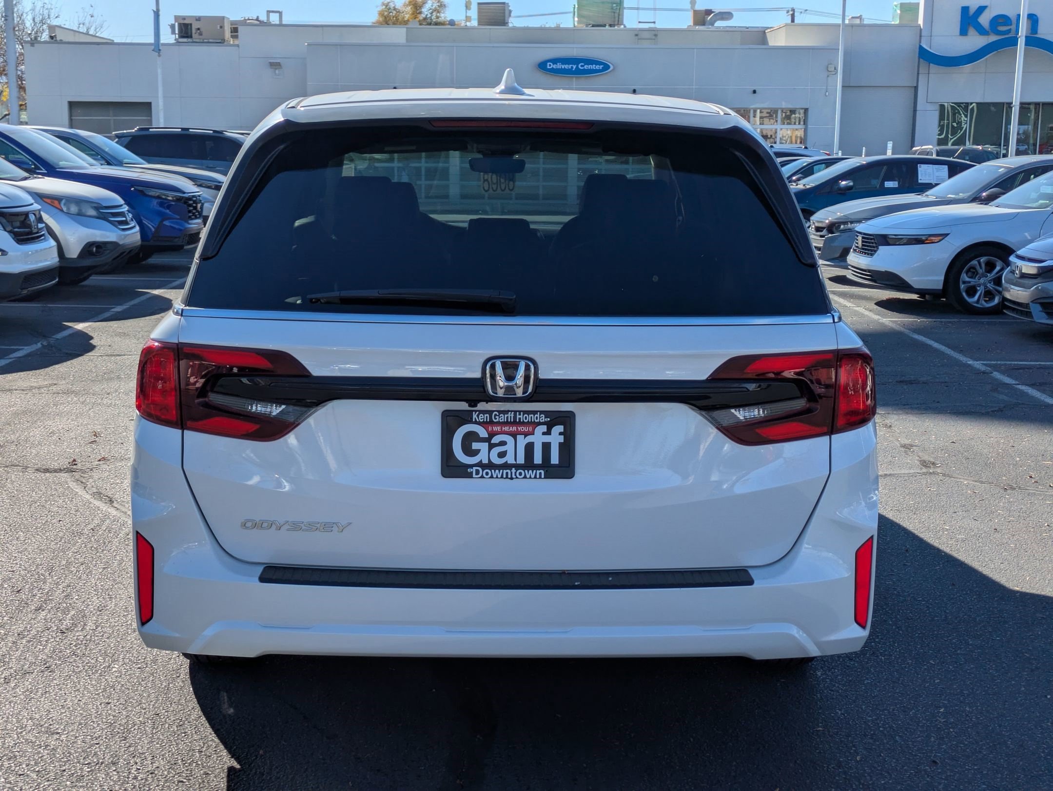New 2026 Platinum White Pearl Honda EX-L image 4