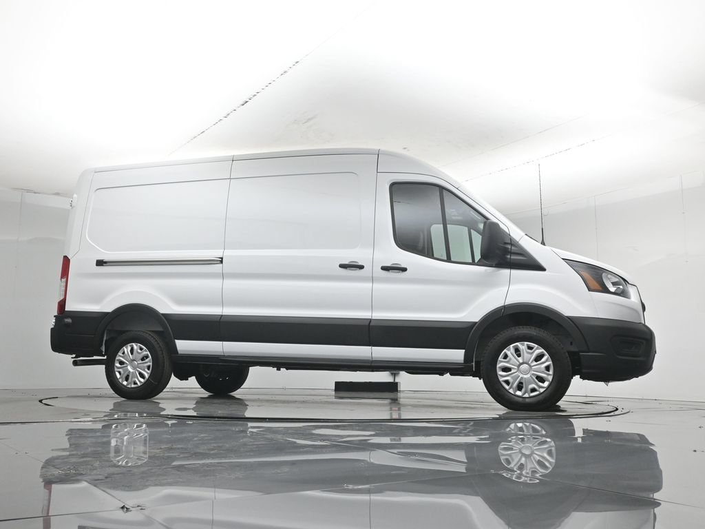 New 2026 White Ford Base image 44