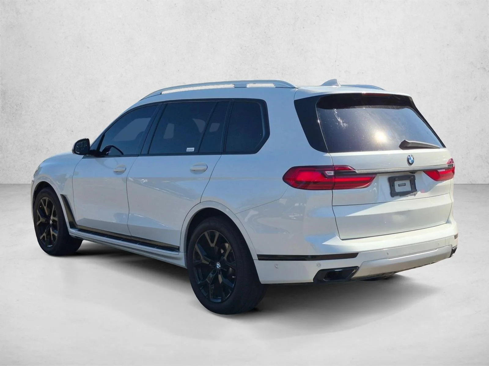 Used 2020 Mineral White Metallic BMW xDrive40i image 8