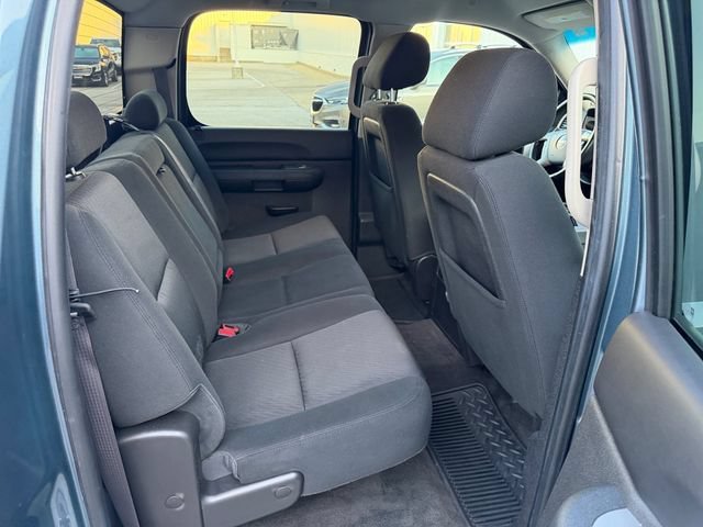 Used 2012 STEALTH GRAY METALLIC GMC SLE image 16